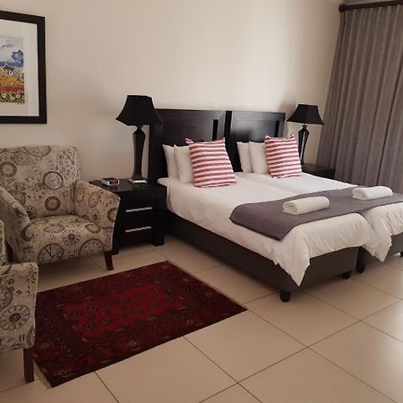 Presidensie Guest Rooms Potchefstroom Esterno foto