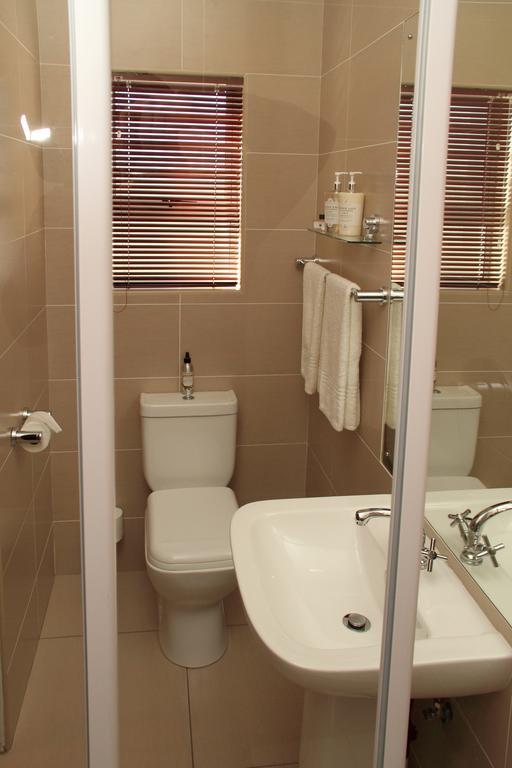 Presidensie Guest Rooms Potchefstroom Esterno foto